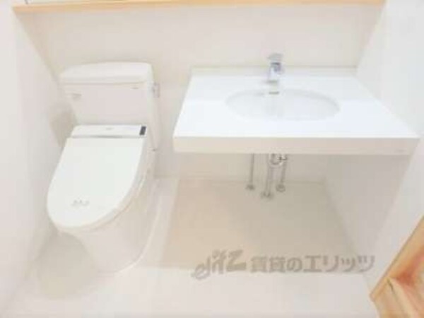 トイレ兼洗面台