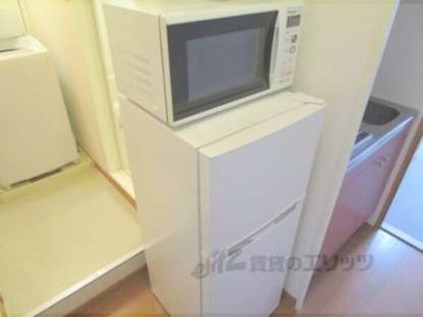 電子レンジ、冷蔵庫