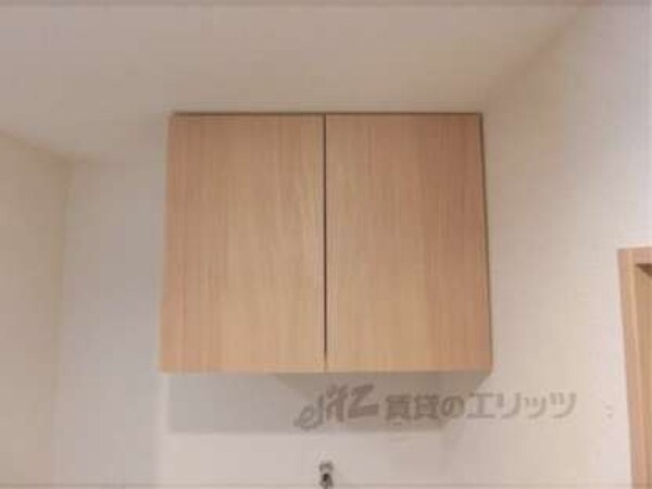 洗濯機上部収納