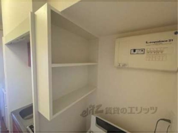 洗濯機置場(収納)