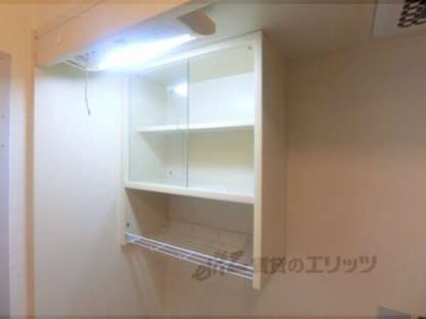 キッチン上部収納