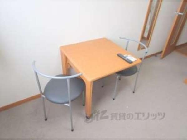 テーブル