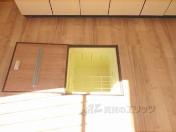 床下収納