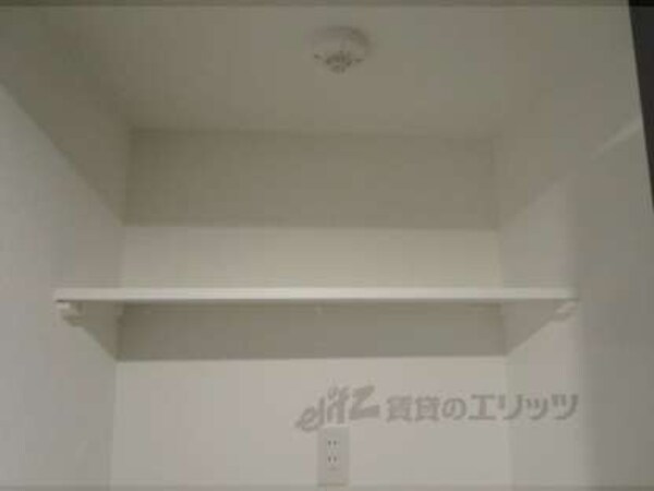 洗濯機置き場上部棚