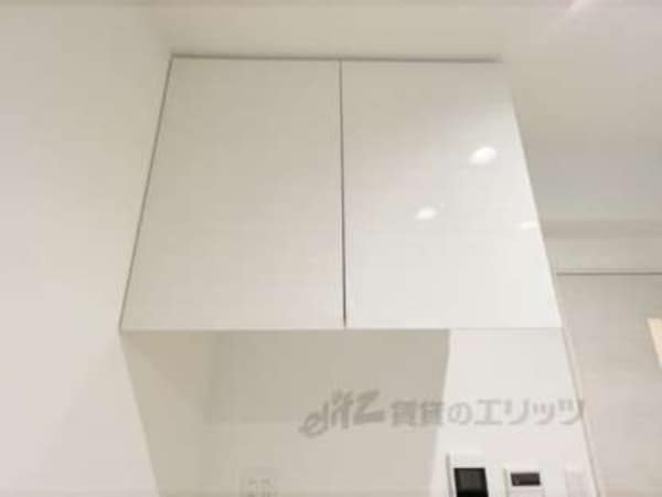 冷蔵庫置き場上