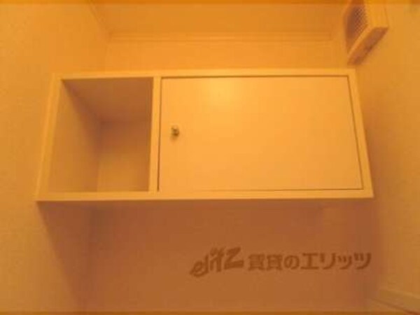 収納棚