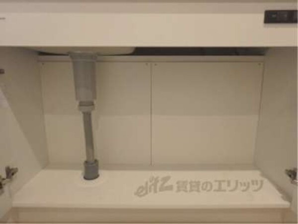 下部収納