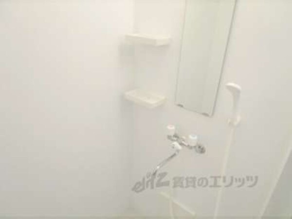 シャワー室