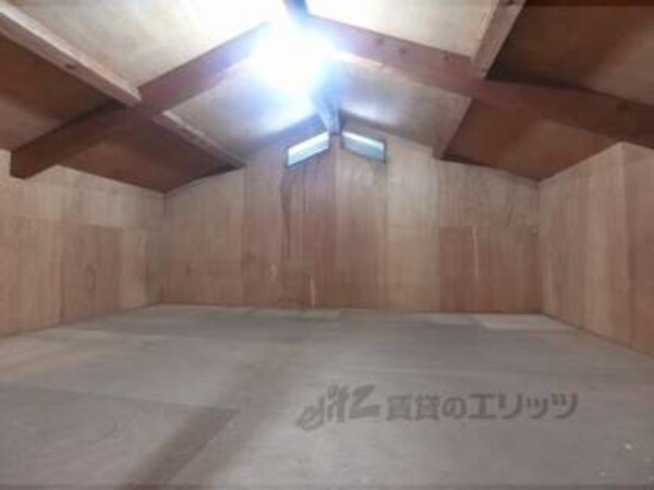 屋根裏