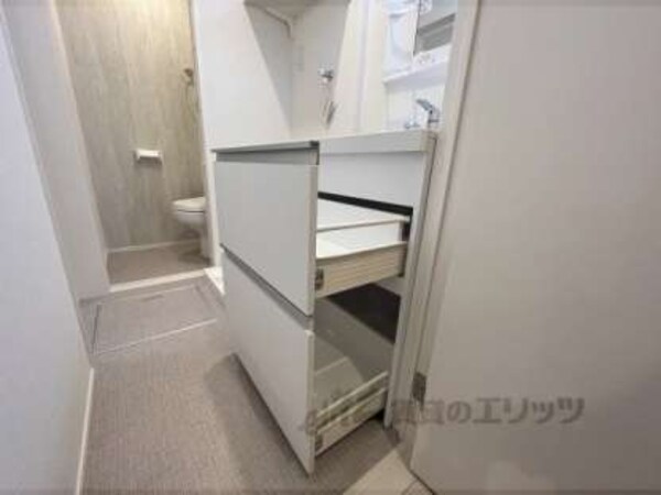 洗面台下
