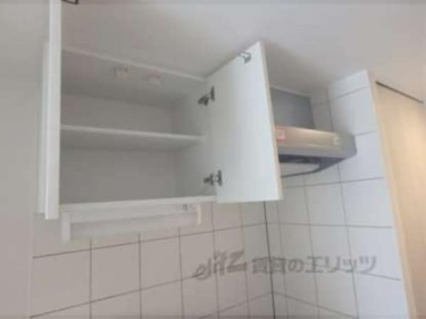 キッチン上部収納