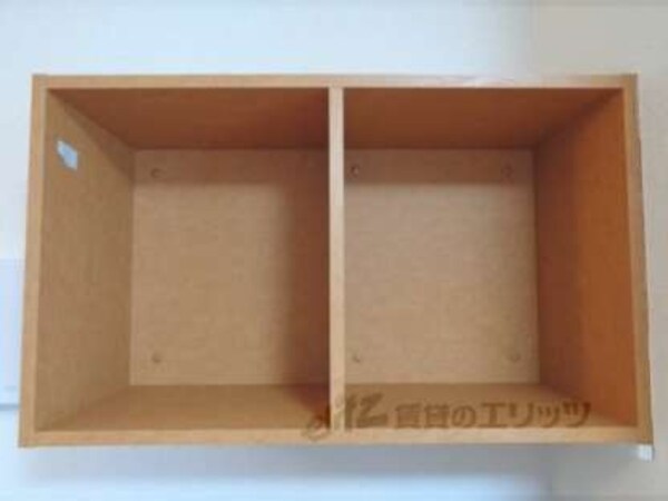 テレビ上収納