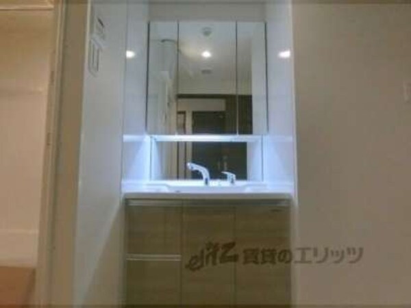 洗髪洗面化粧台