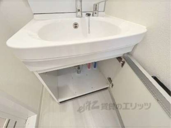 洗面台下部収納