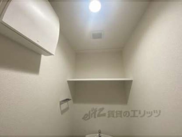 トイレ上部棚