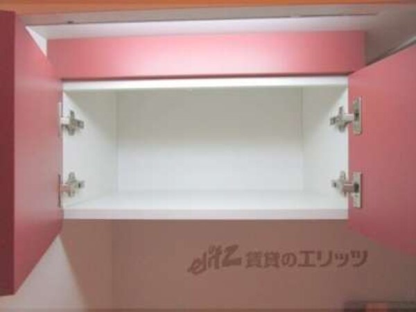 キッチン(上部収納)