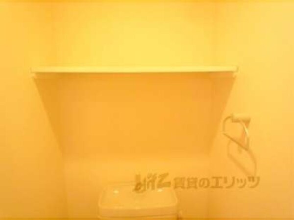 トイレ(トイレ上の収納)