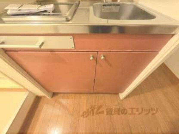 下収納