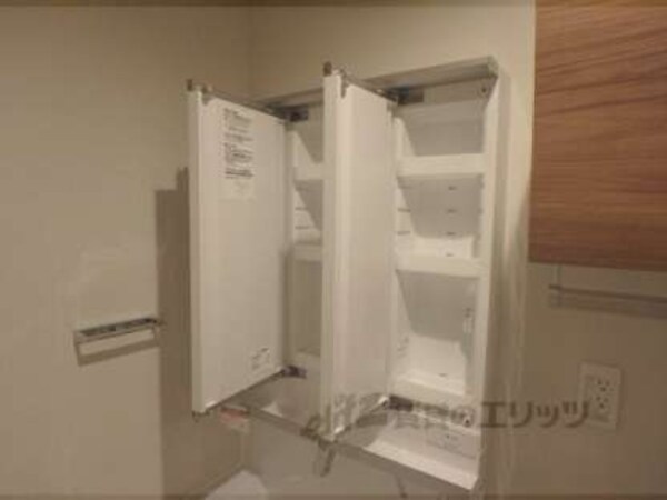 上部収納