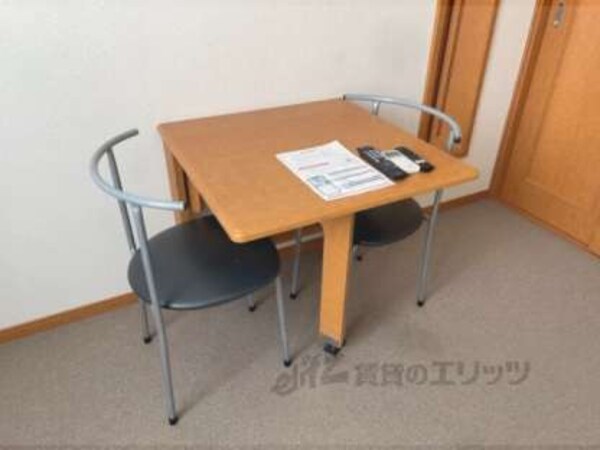 テーブル