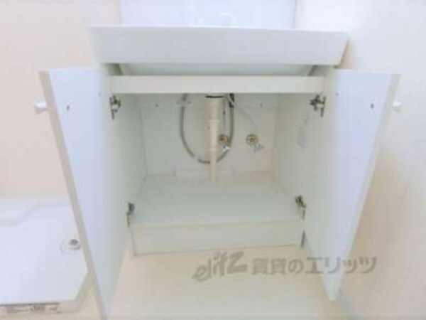 下部収納
