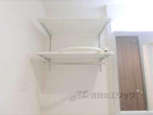 洗濯機置き場上