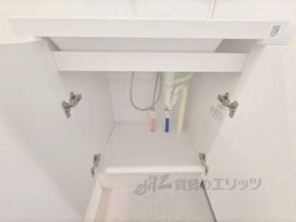 下部収納