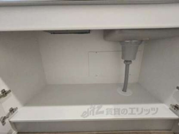 下部収納