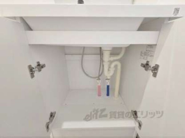 下部収納