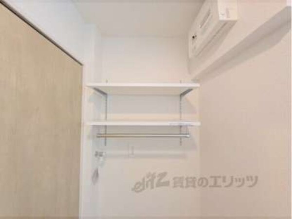 洗濯機置場上部収納