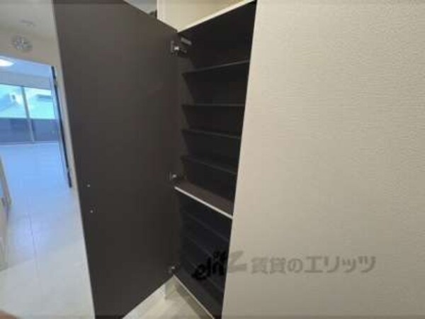 シューズボックス