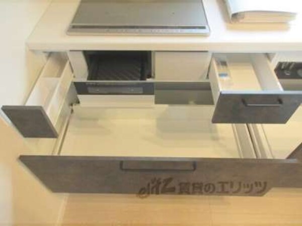 下部収納