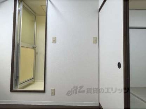 冷蔵庫置場