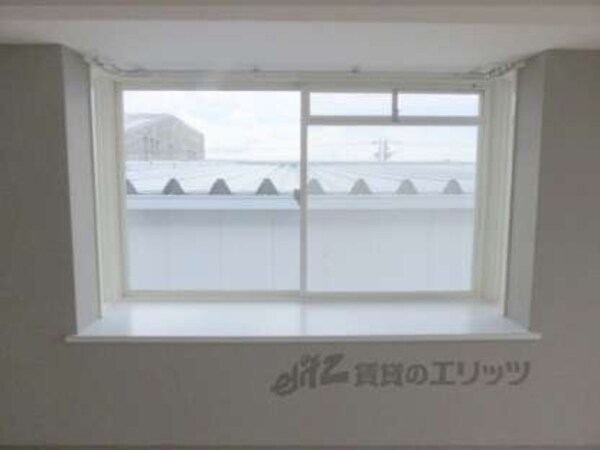 出窓