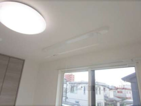 室内物干器具