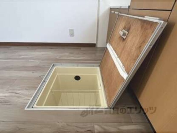 床下収納