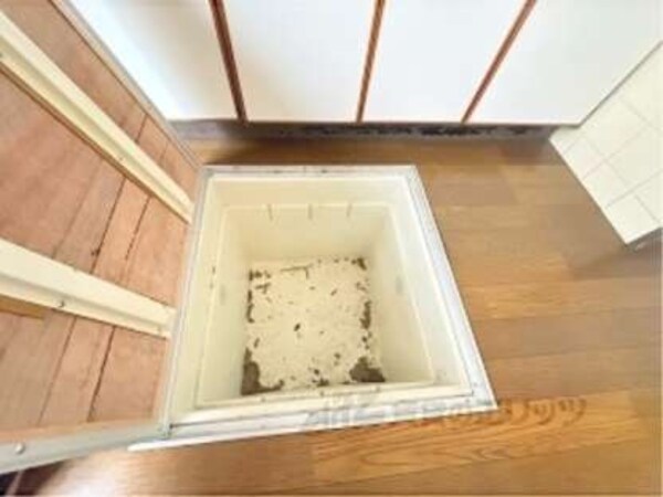 床下収納