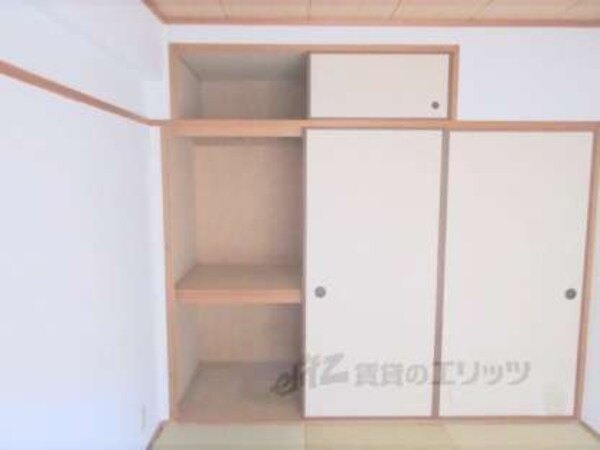 押し入れ