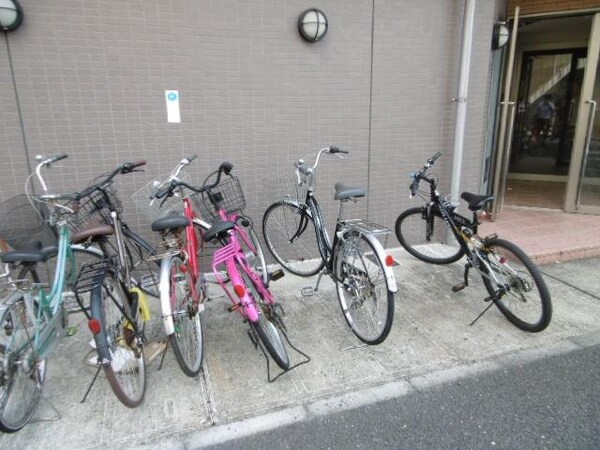 共有部分(★★敷地内駐車場★★)