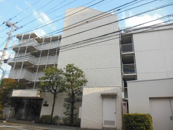 外観(★スーパーまで徒歩１分のお買い物に便利な立地です★)