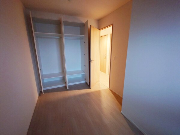 子供部屋(同タイプの間取り部屋の写真です。お色等異なる場合があります。)