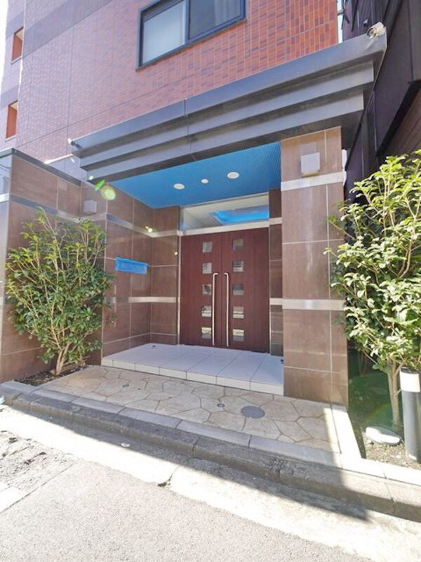 エントランス(★建物入り口前★)