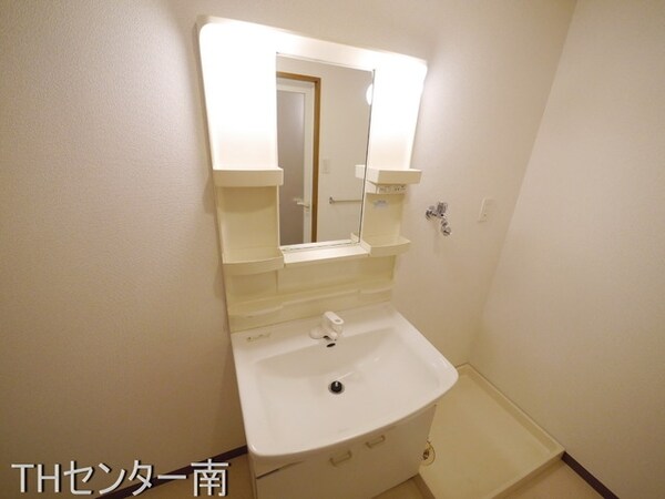 洗面(★タウンハウジング鷺沼店まで→ＴＥＬ0448706656★)