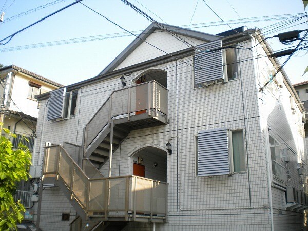 物件外観写真1　(◆水道料金無料物件!!近隣スーパーあり生活に便利◆)