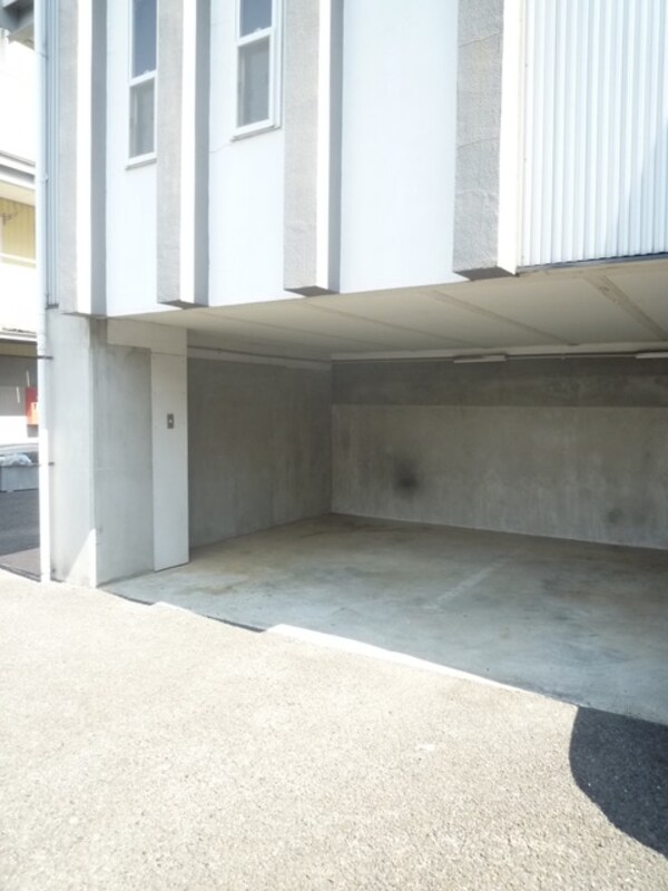 共有部分(★★屋根付駐車場★★)