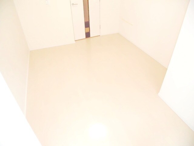 物件内観写真5　(★★広く使えるお部屋です★★)