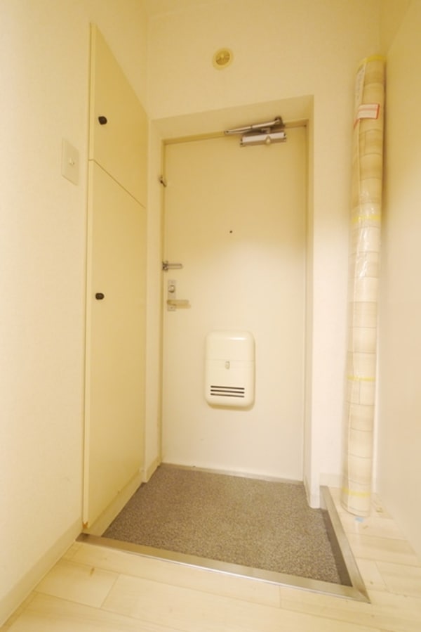 玄関(同シリーズ)