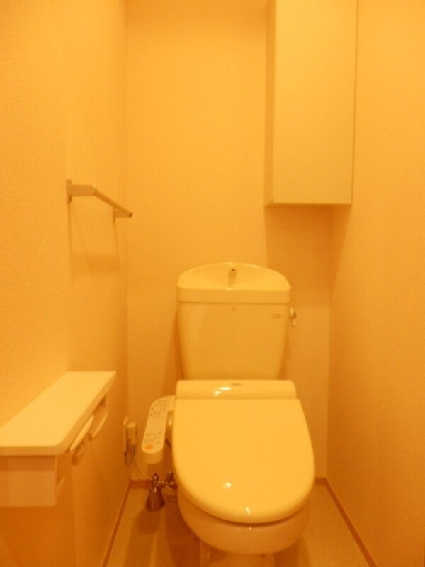 トイレ(★あるとうれしいシャワートイレ★)