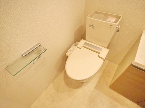 トイレ(同シリーズ)