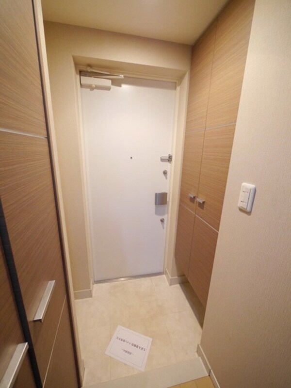 玄関(同シリーズ)